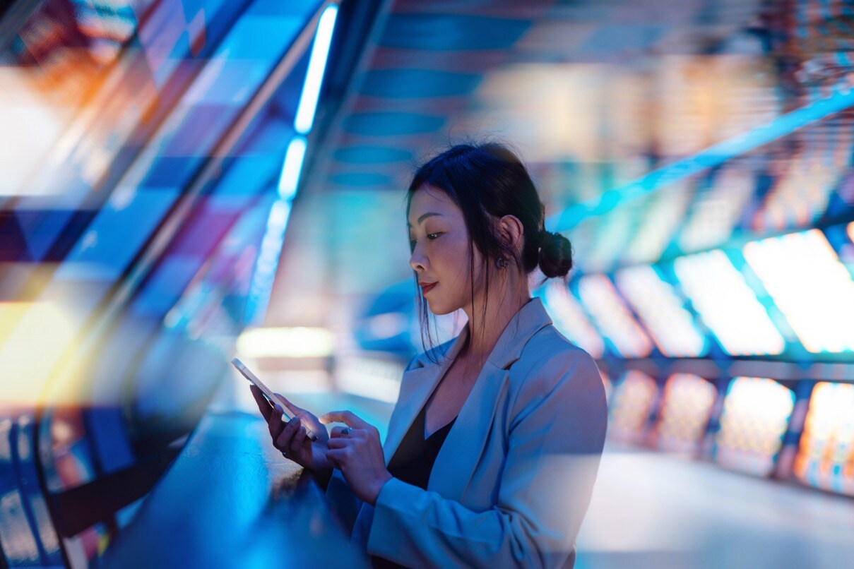 Finanzverantwortliche mit Technologie von SAP Concur ausgestattet