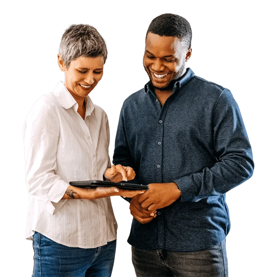 Zwei Menschen arbeiten mit Tablet