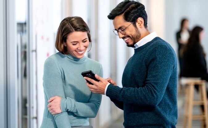 Mit den richtigen Partnern und Tools klappt die A1-Bescheinigung bei Geschäftsreisen schnell und einfach.